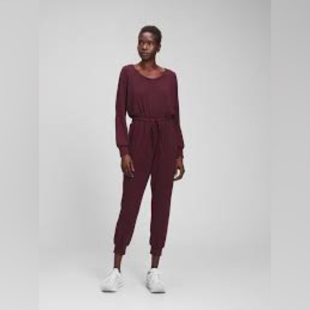 GAP Long Sleeve Fleece Jumpsuit in Secret Purple Plum size Small Petite